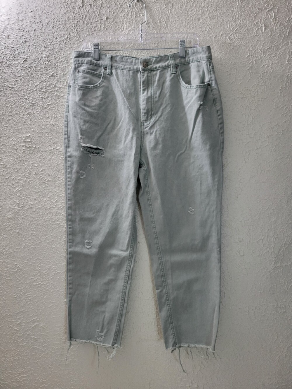 No Boundaries Juniors Sz 15 Cropped Pants Raw Hem Blue Green Wash Distressed